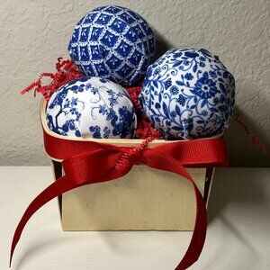 Chinoiserie Ornaments in Berry Basket-BNIB